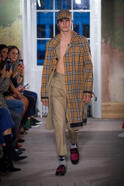 burberry fall winter 2017 2018